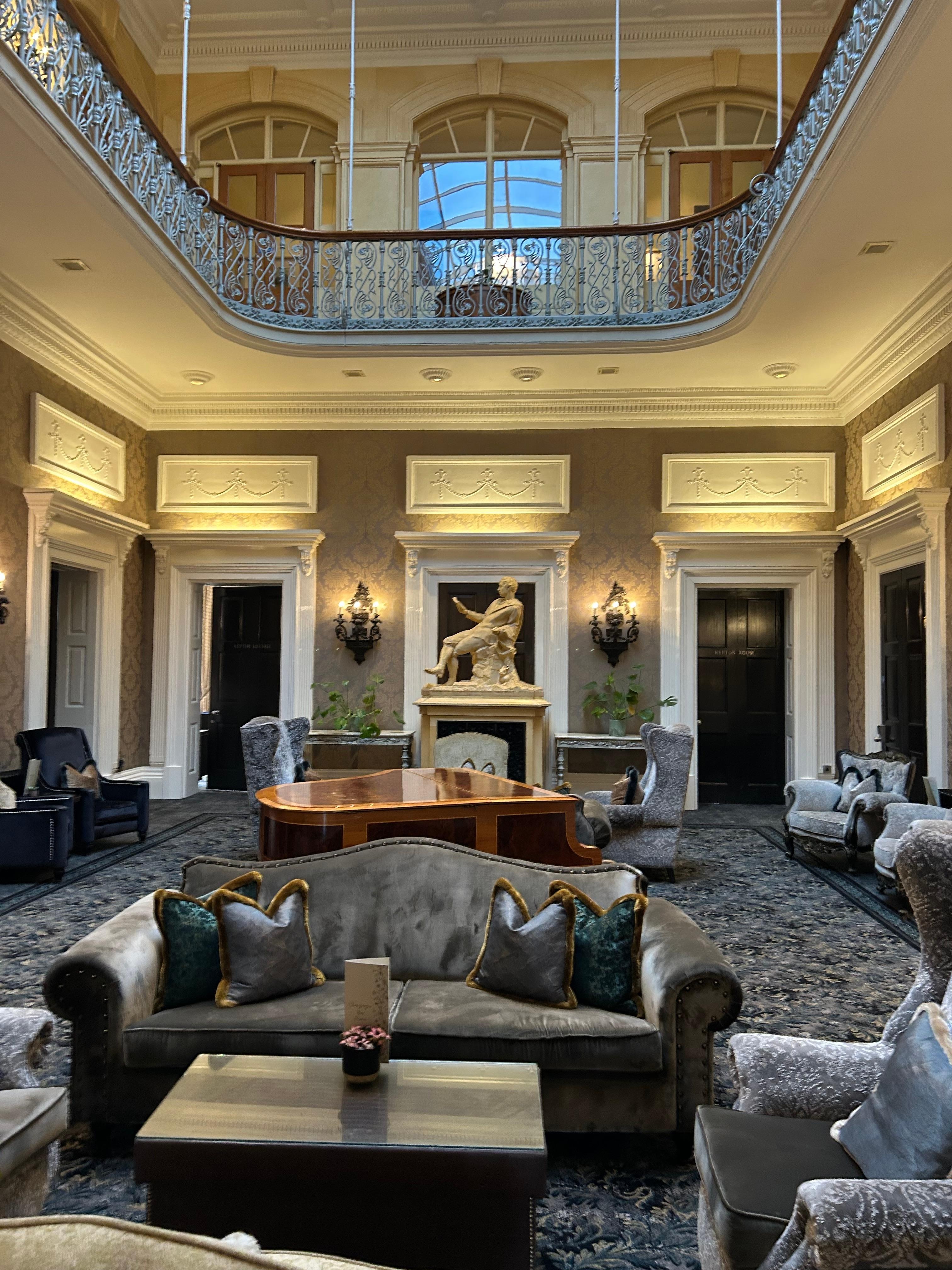Main atrium