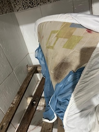 Bunkbed - the bottom of the mattress