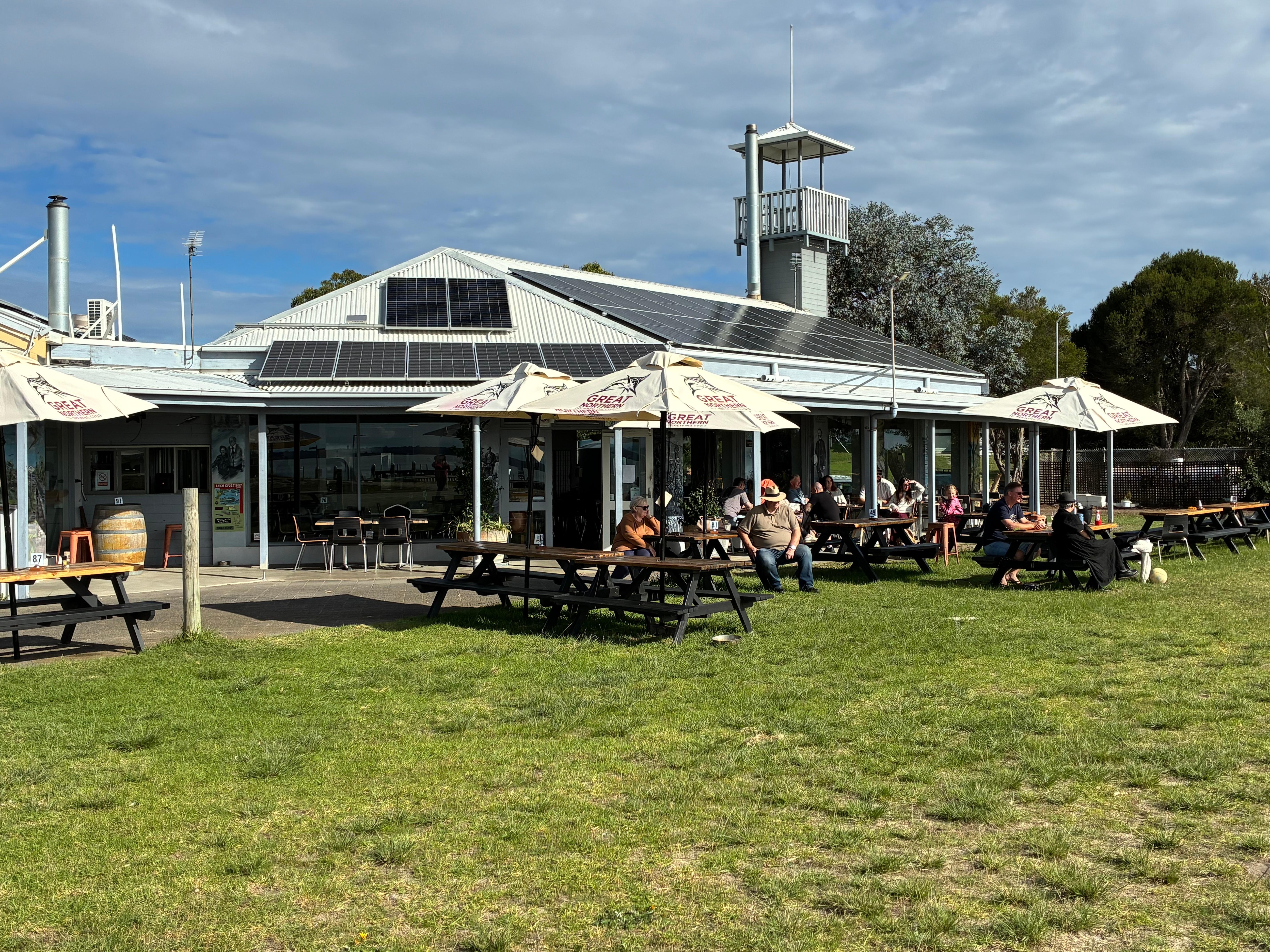 Loch Sport Pub