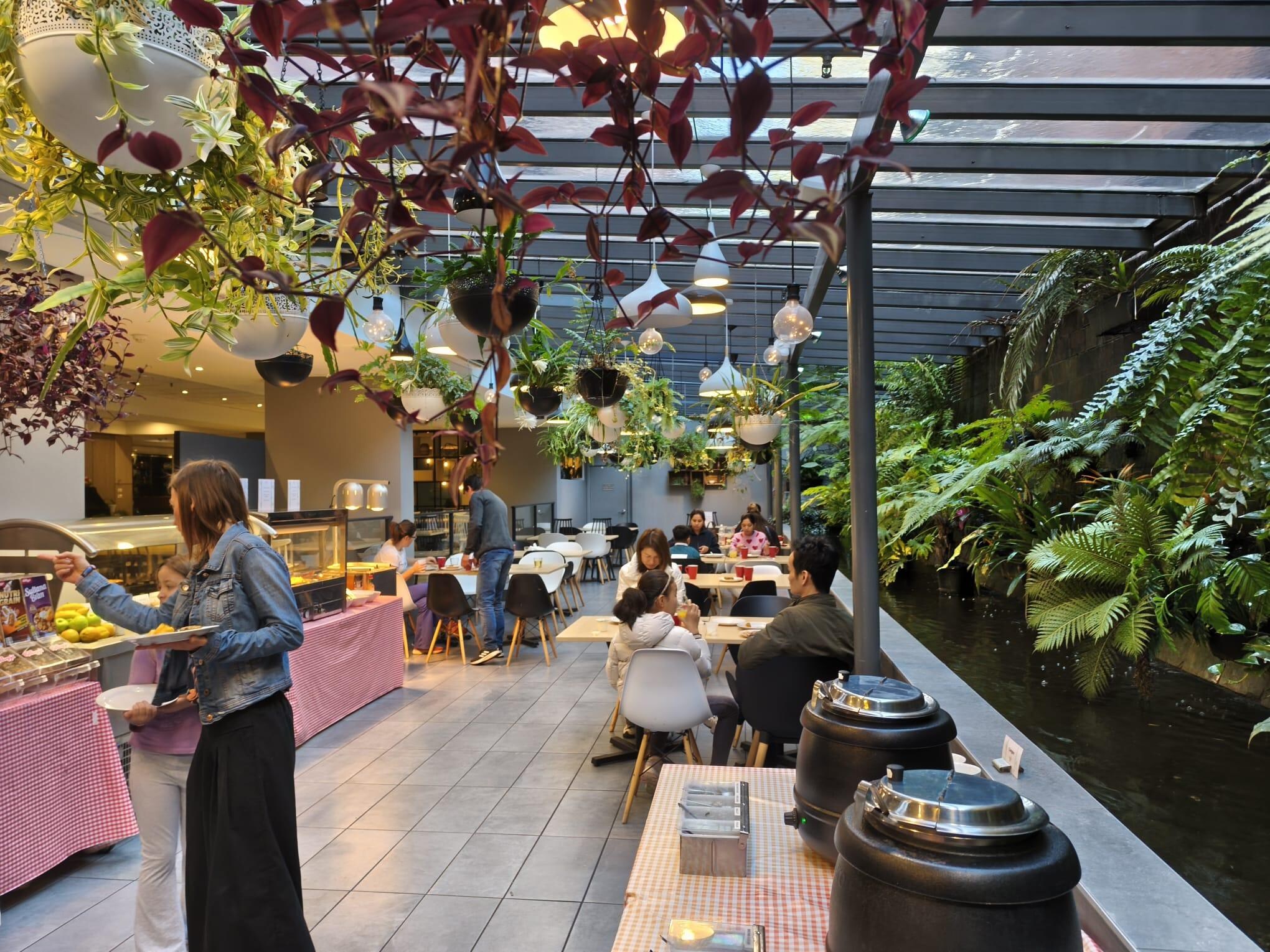 Breakfast area