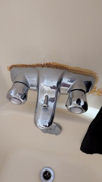 Bathtub faucet