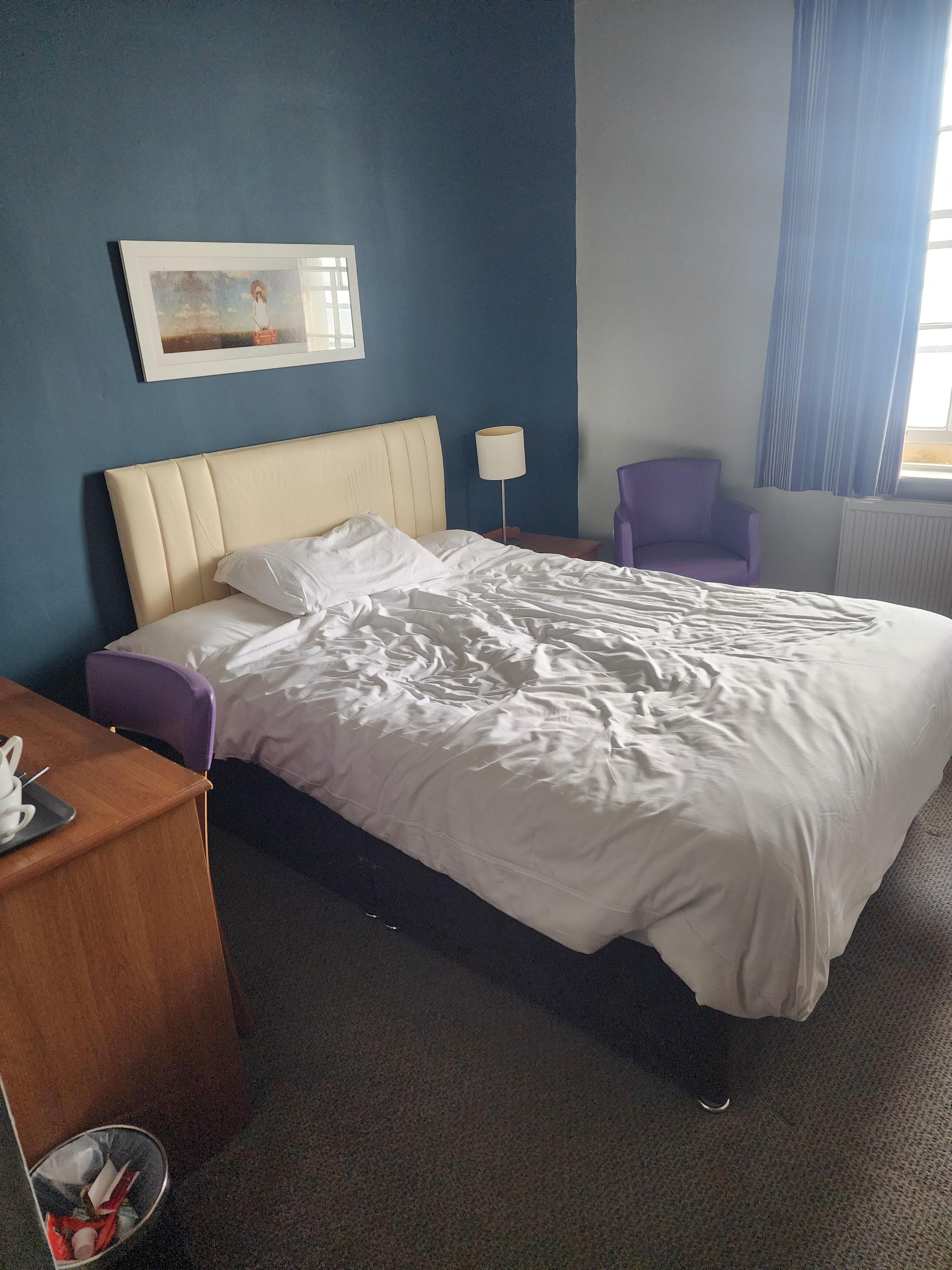 (Bedroom as we were leaving)