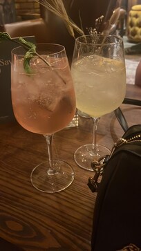 Two spritz for £12