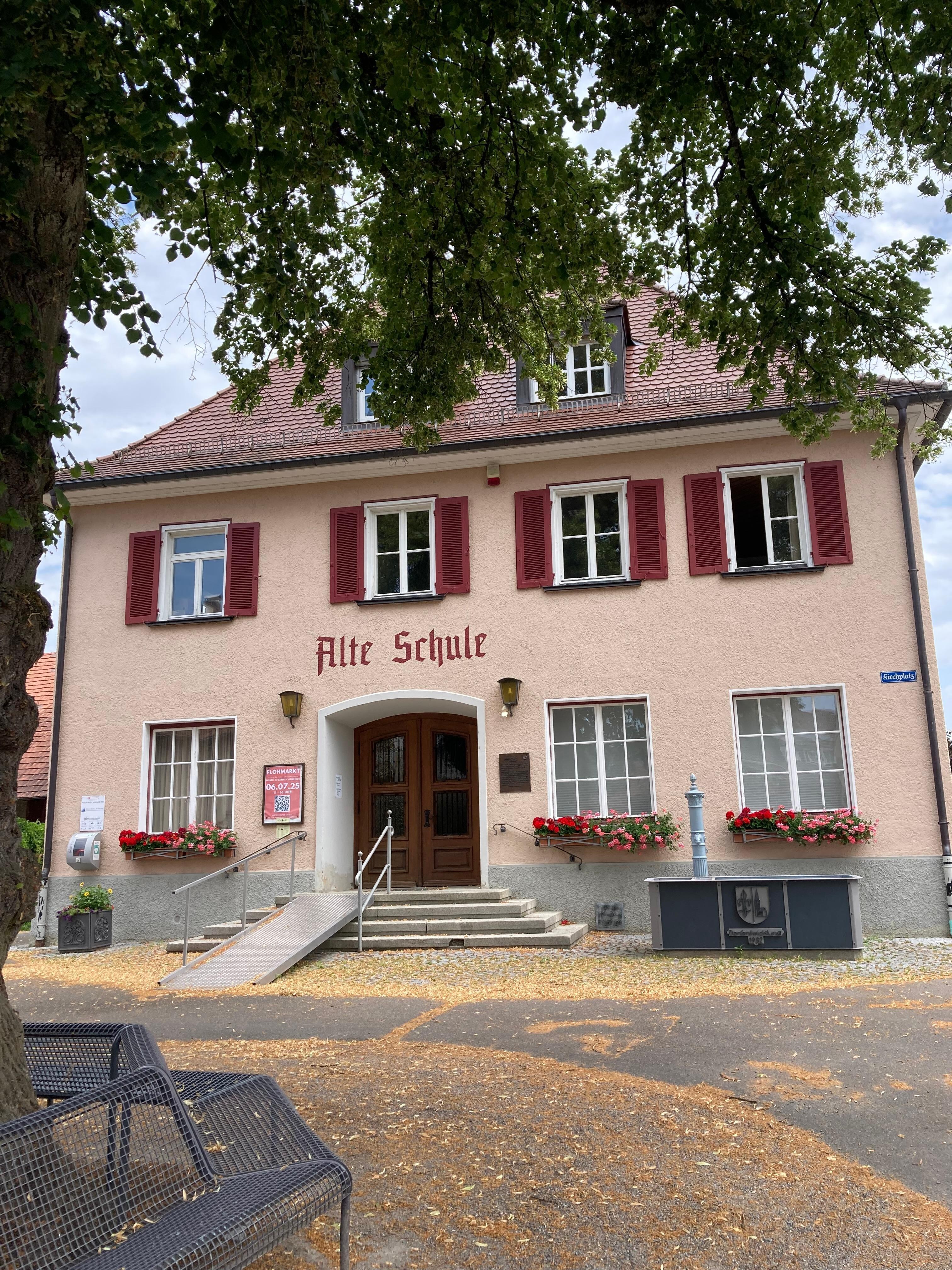 Alte Schule im Dorf