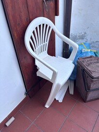 Tired chair