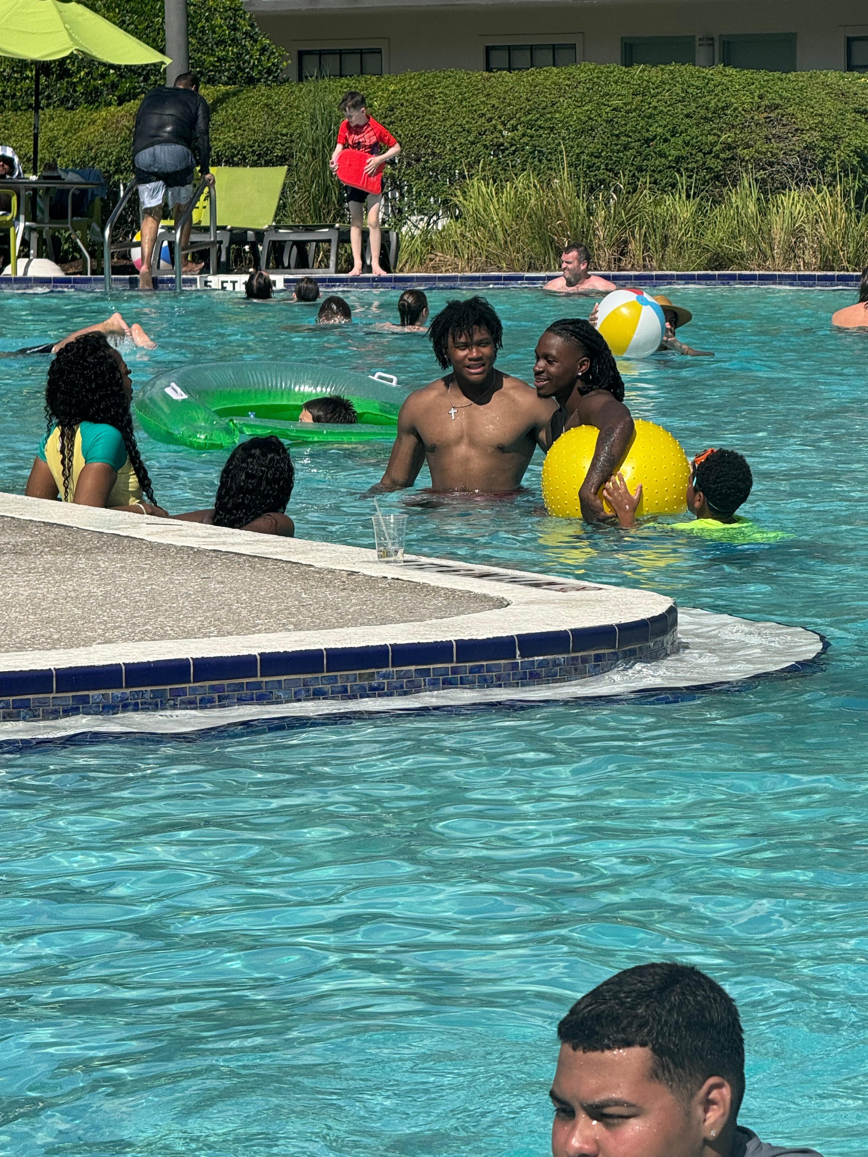 Fun in the pool 