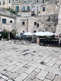 Madame Guilia Restaurant