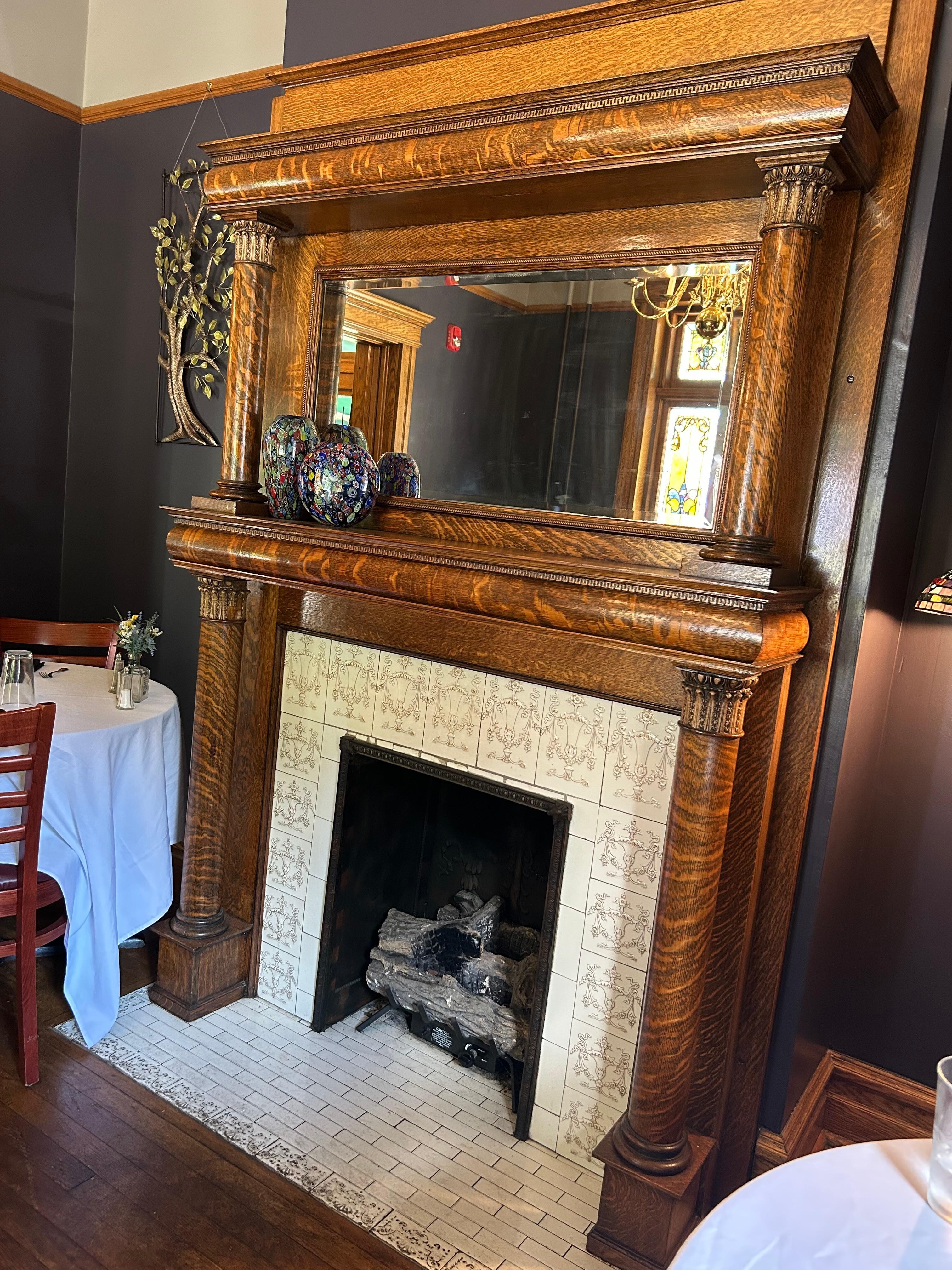 Parlor dining 