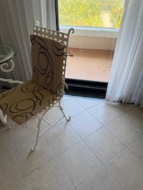 Is not the same floor as the pictures