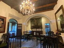 The breakfast room