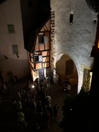 Blick von der Galerie mit dem Nachtwächter