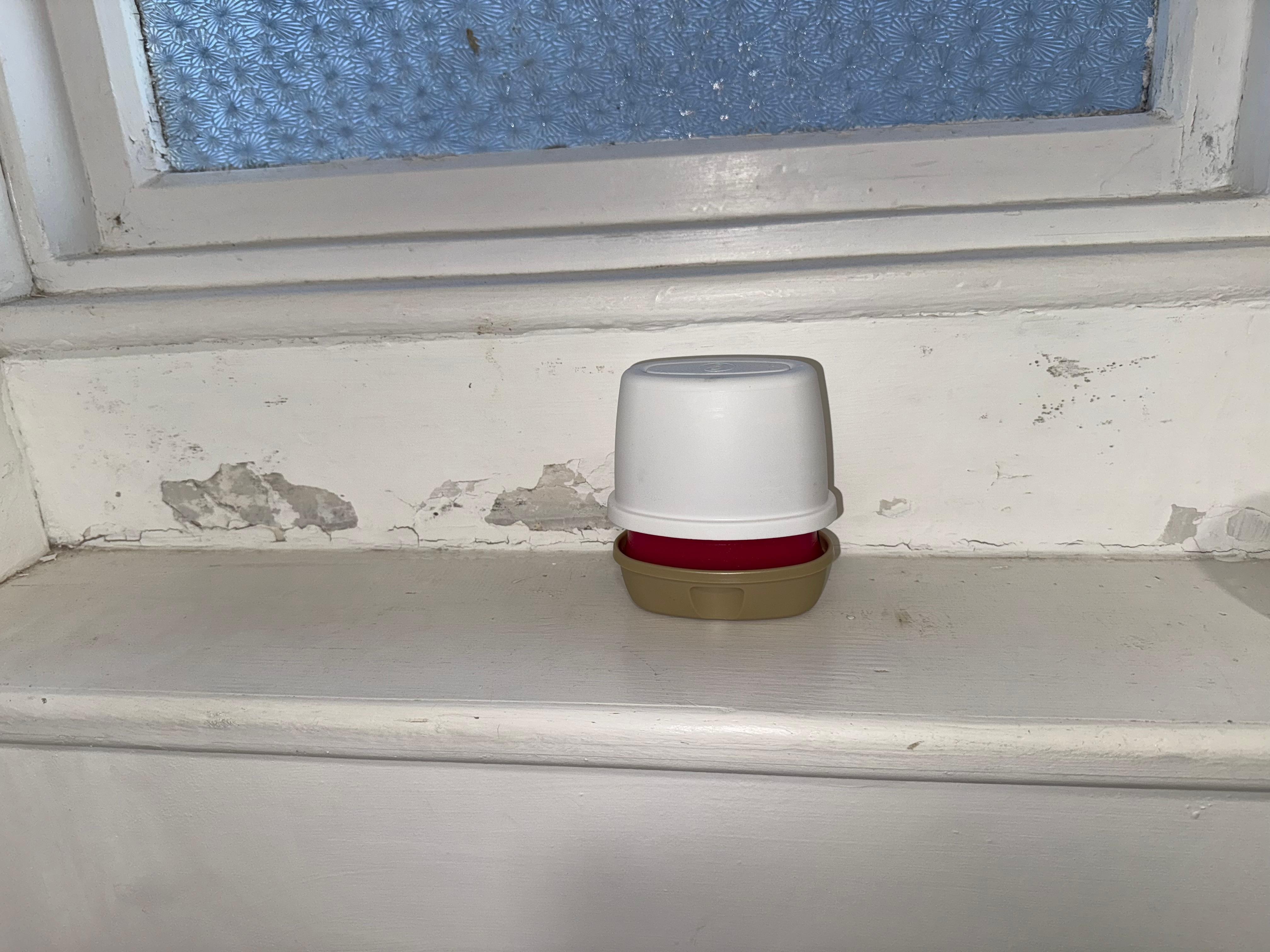 Flaking, poor paintwork everywhere