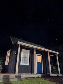 I loved staying in the cosy wee cottage & the stars at night were spectacular