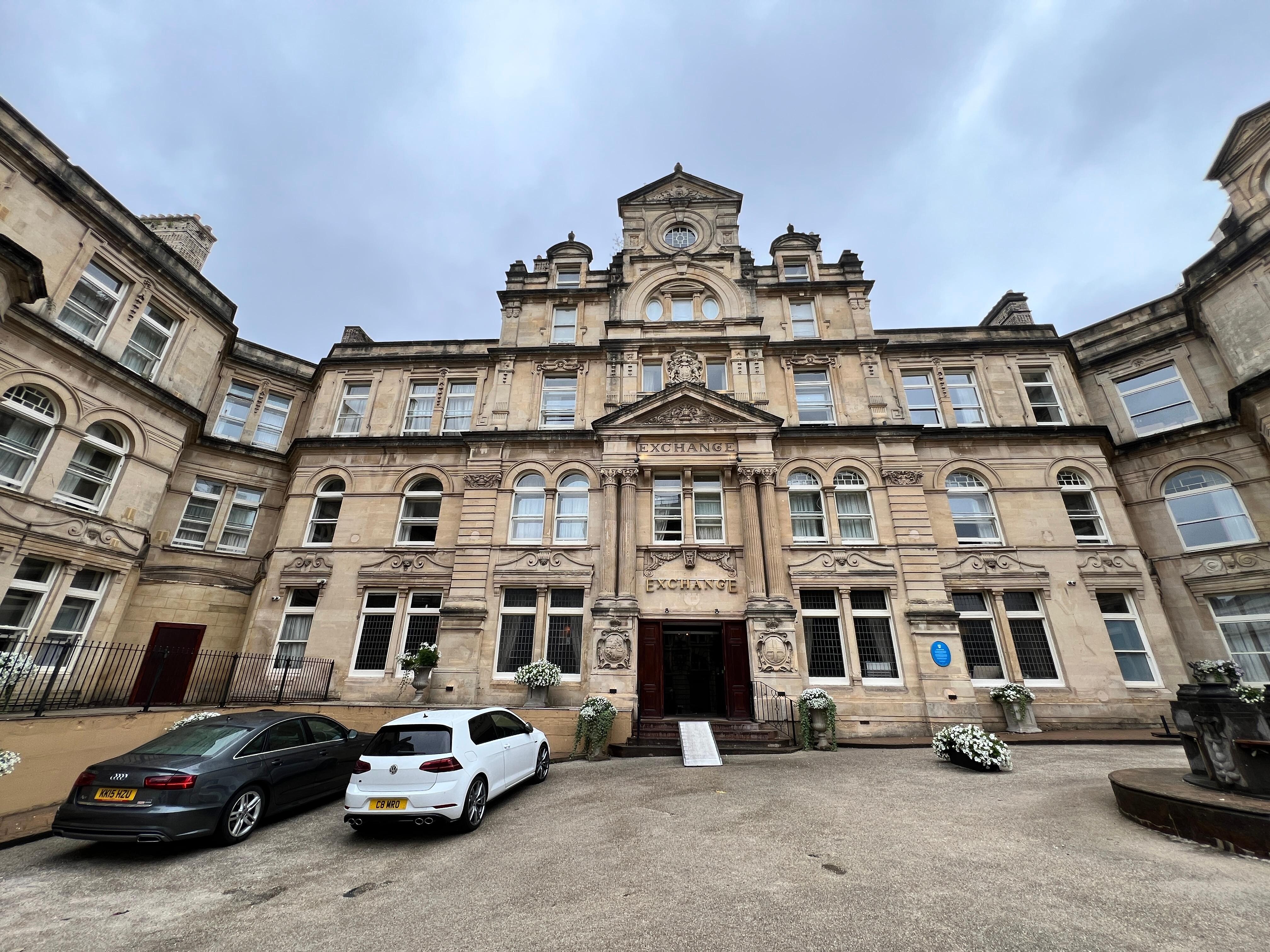 歴史を感じられる外観