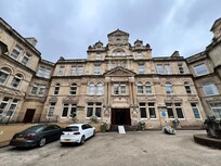 歴史を感じられる外観