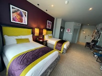 The room from the window end