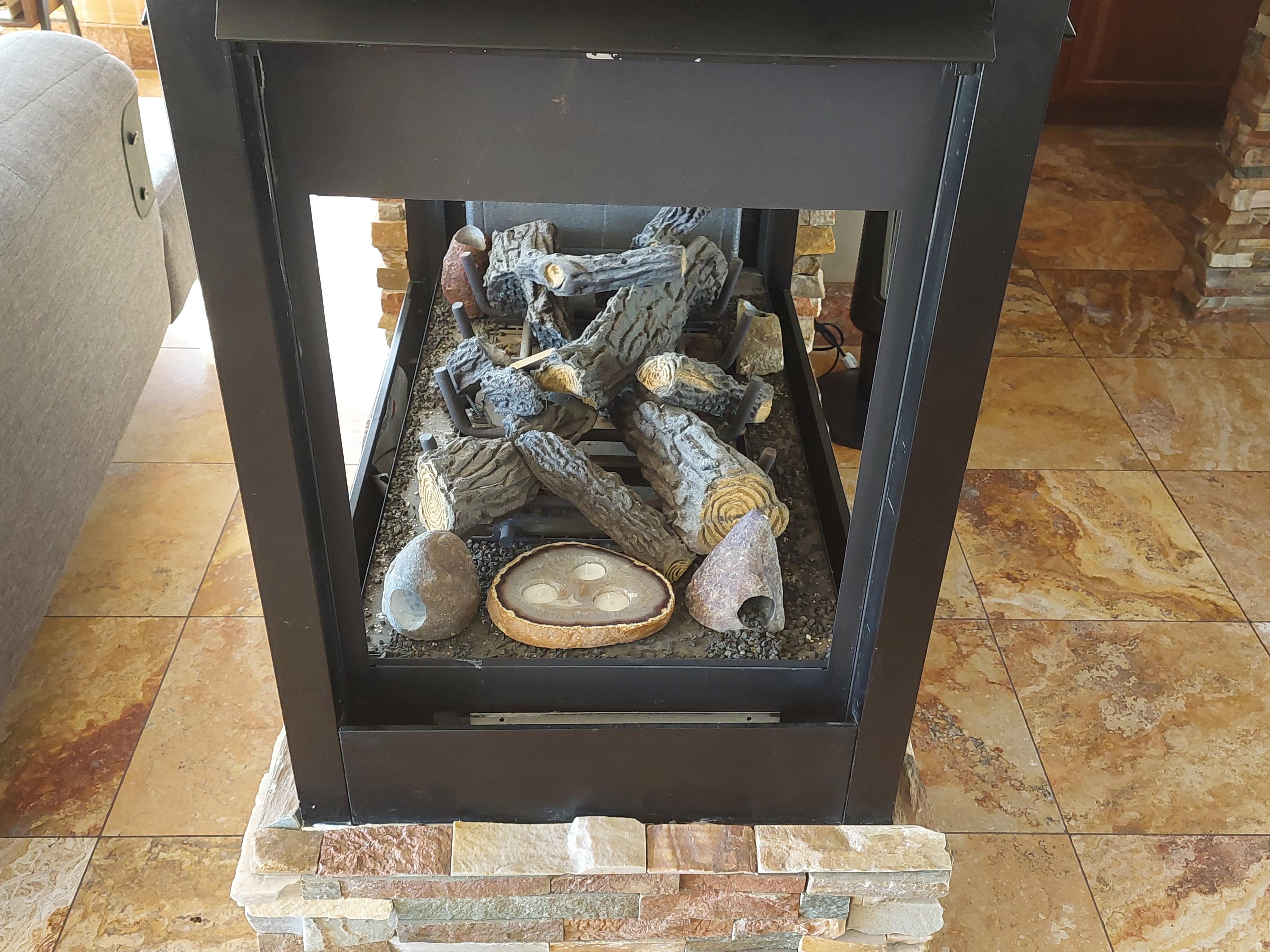 Screenless, inoperable fireplace