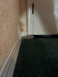 The door isn't properly sealed at the bottom.