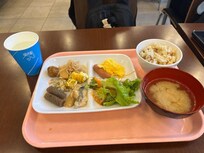 無料の朝食バイキング