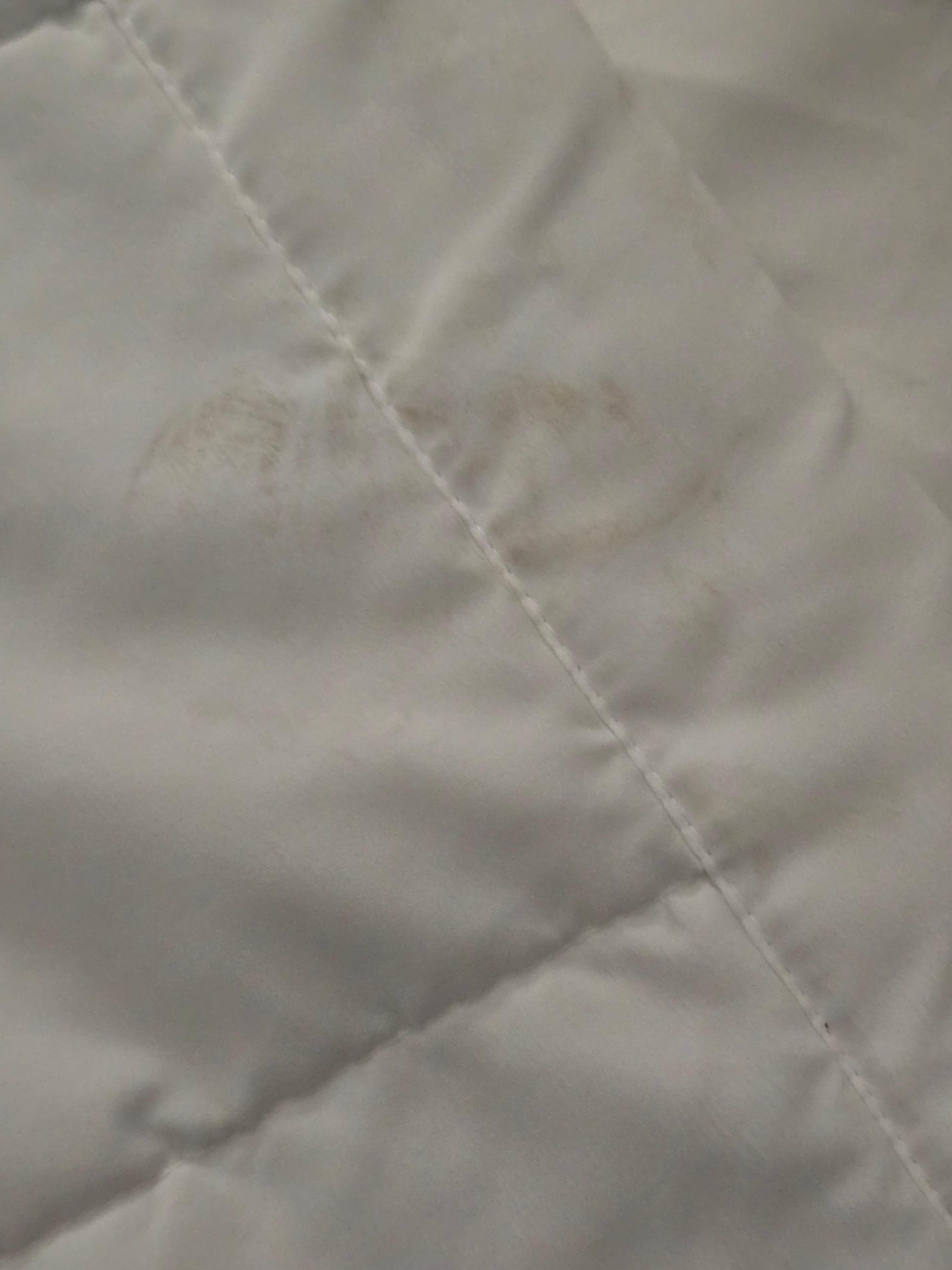 Bed sheet was dirty when we arrived. I asked for the bed to be changed and housekeeping was gone for the day. The lady at the desk was persistent about there being no house keeping & the rules and  guideline per policy. 🙄 