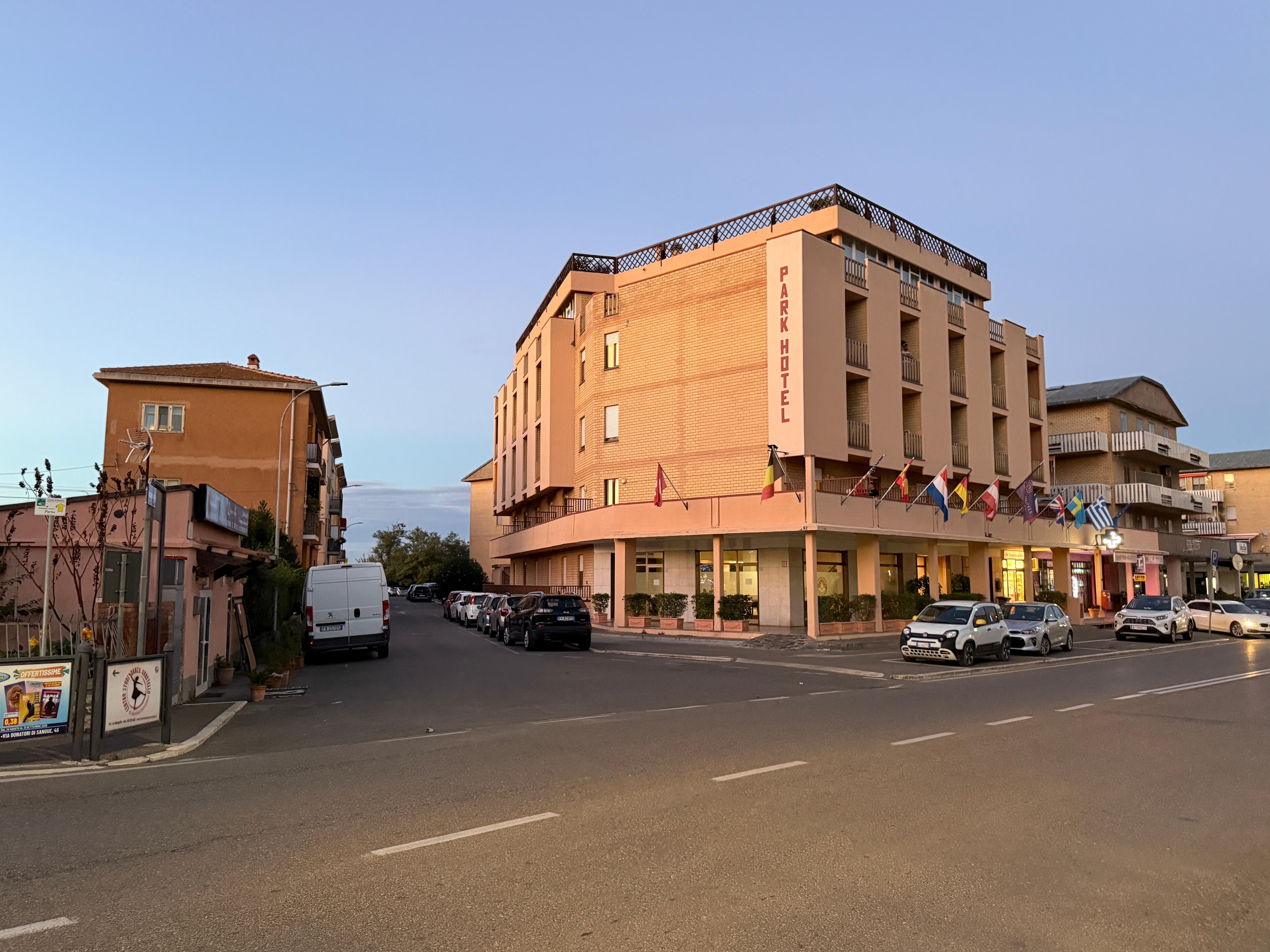 Außenansicht des Park Hotels Residence in Ortebello