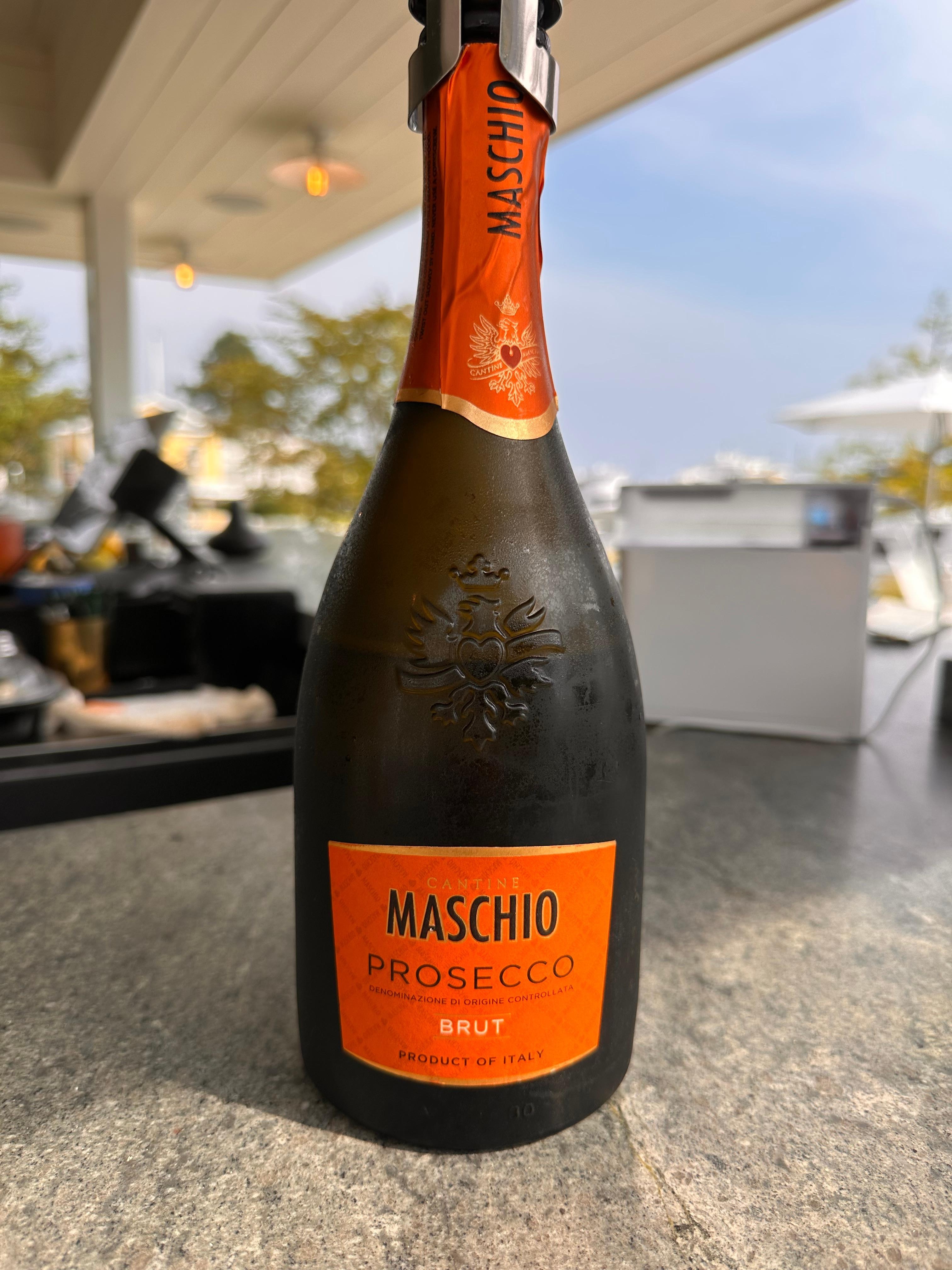 My favorite prosecco Maschio is there by the glass !!! Yeah