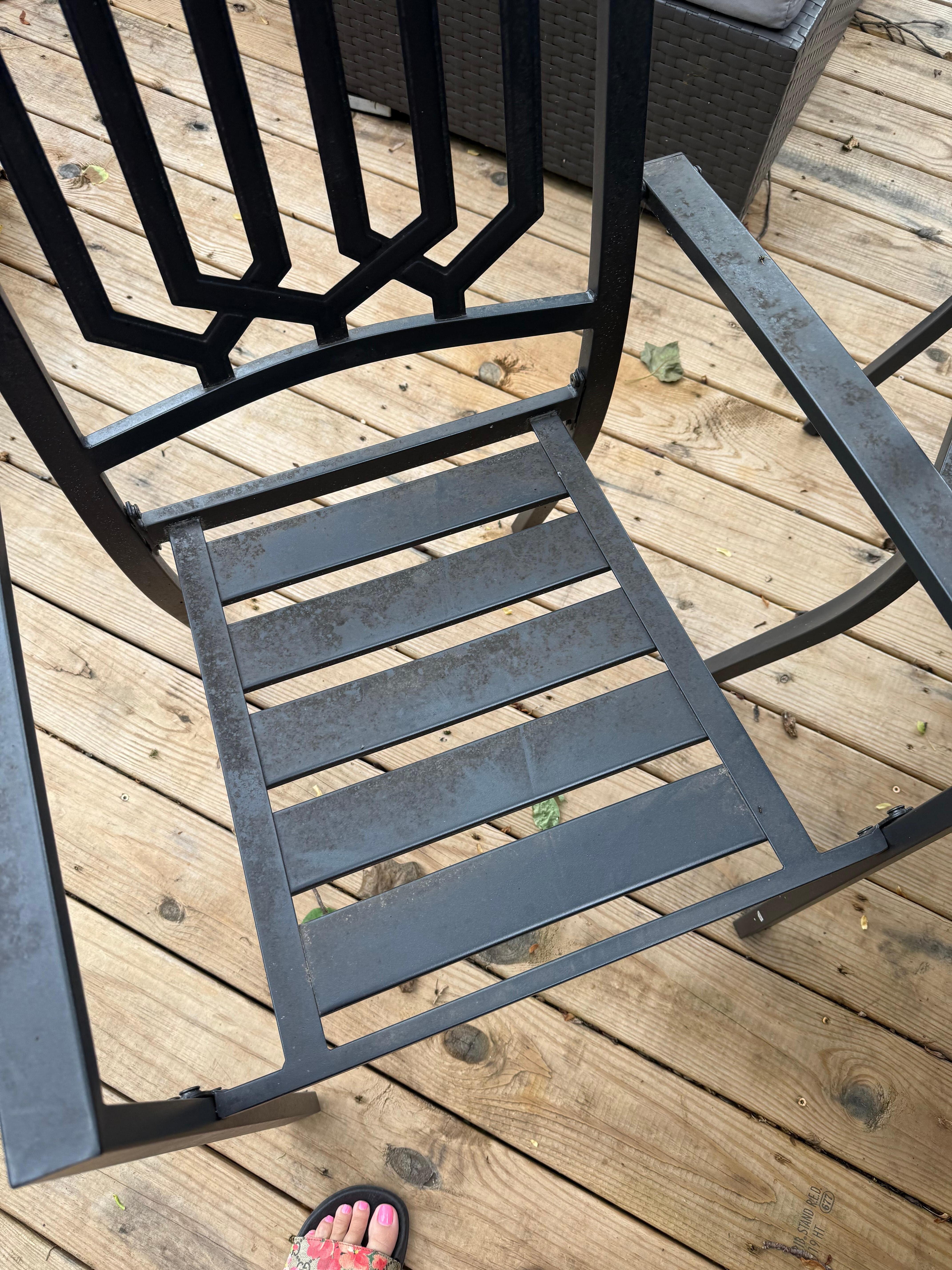 Chairs that stained my clothes 