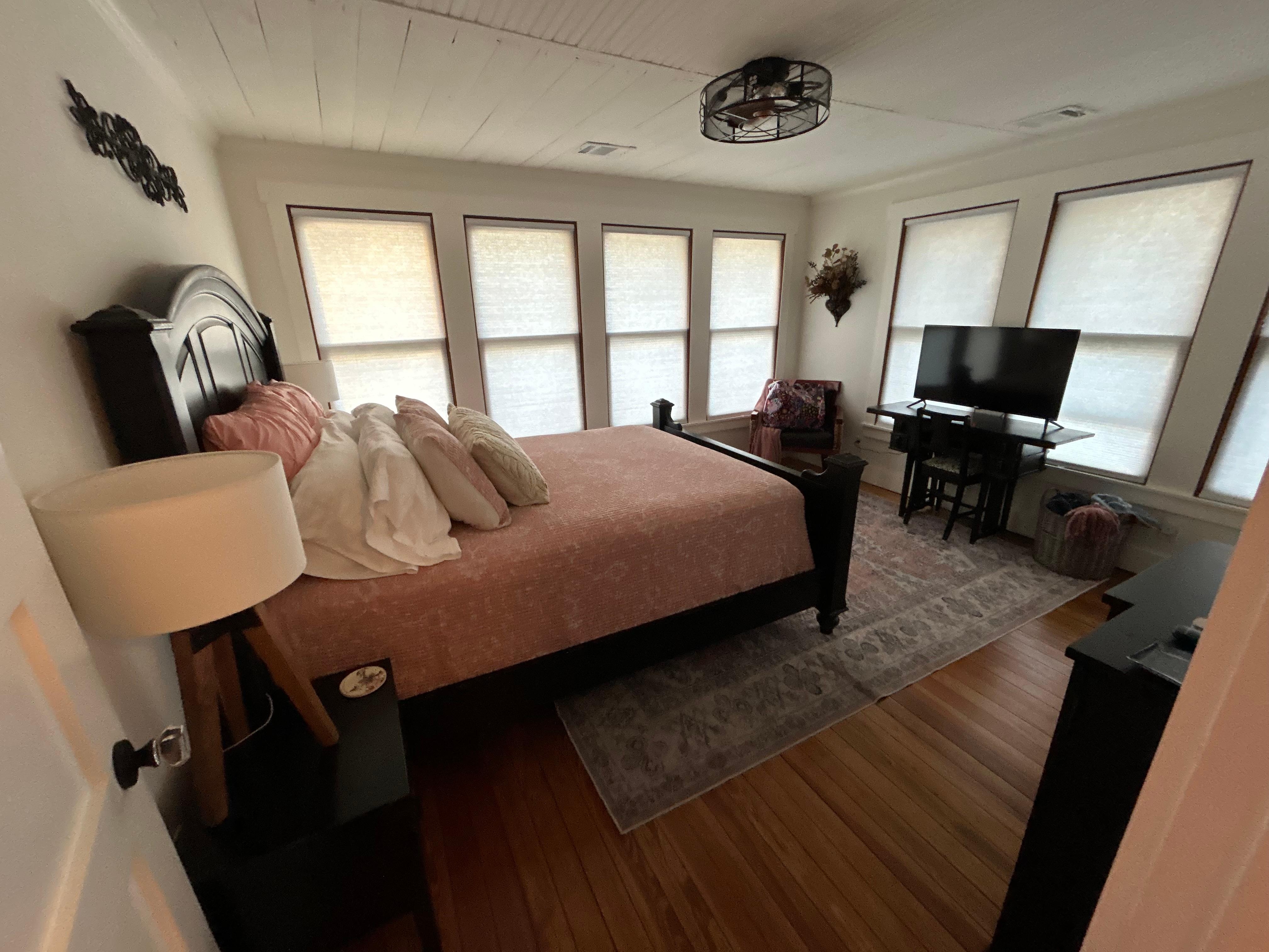 The primary bedroom was wonderful. So was the second, but I forgot to take a pic. 