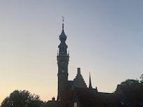 De toren van Veere vlakbij en in het oude centrum