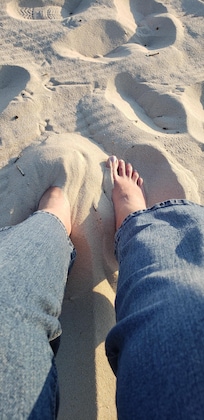 Glorious sand, lovely wave sounds & sunset
