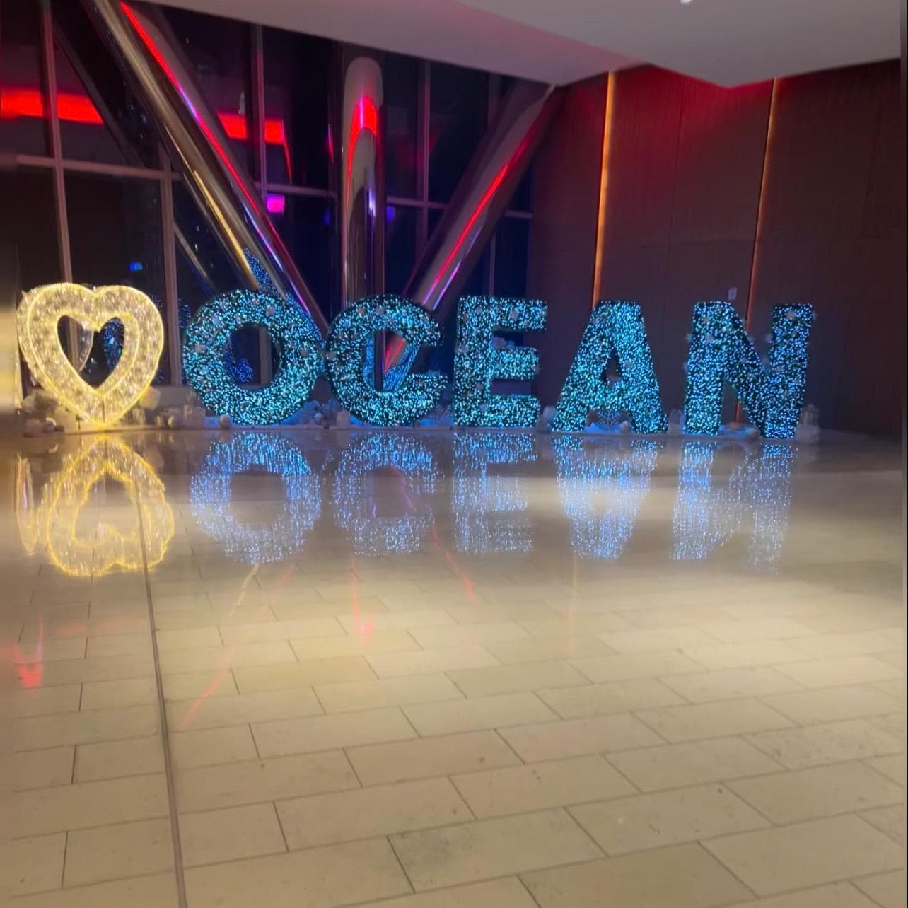 Vestibule decoration 