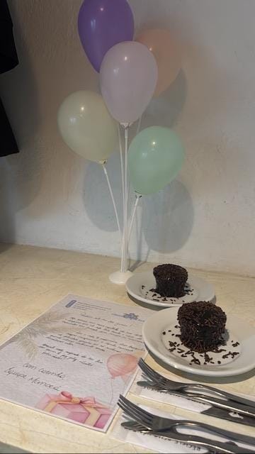 No dia do meu aniversário teve um mimo. Amei 