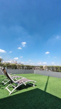 Rooftop Sunshine Area