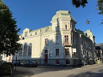 Outside view of hotel.