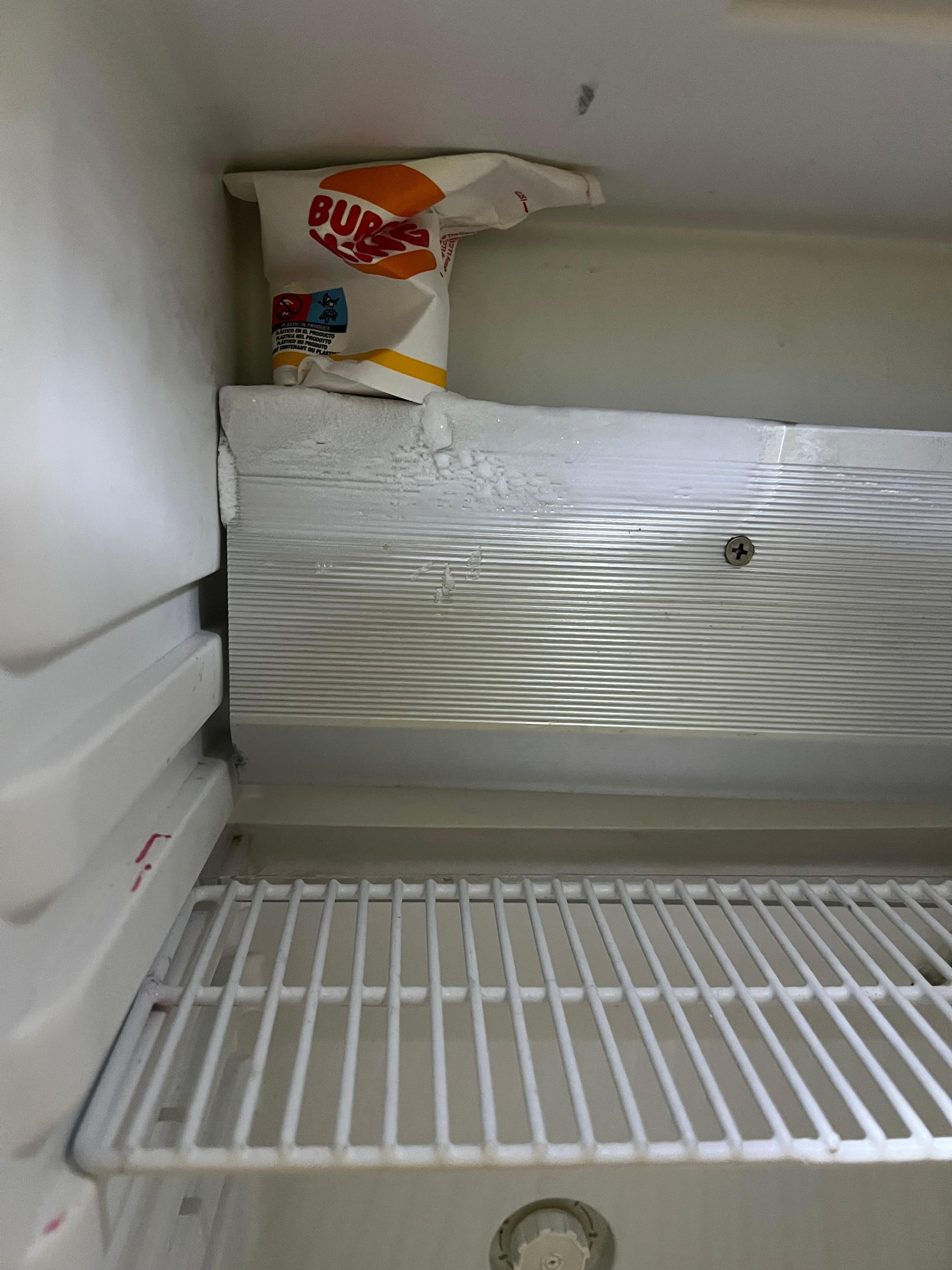 Trash left in fridge had to clean ourselves to use it 