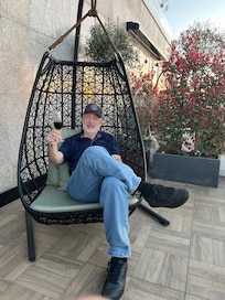 Hubby in Madrid at H10 having fun!!!