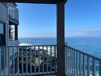 Amazing views from large lanai right on ocean (we could see schools of yellow fish!)