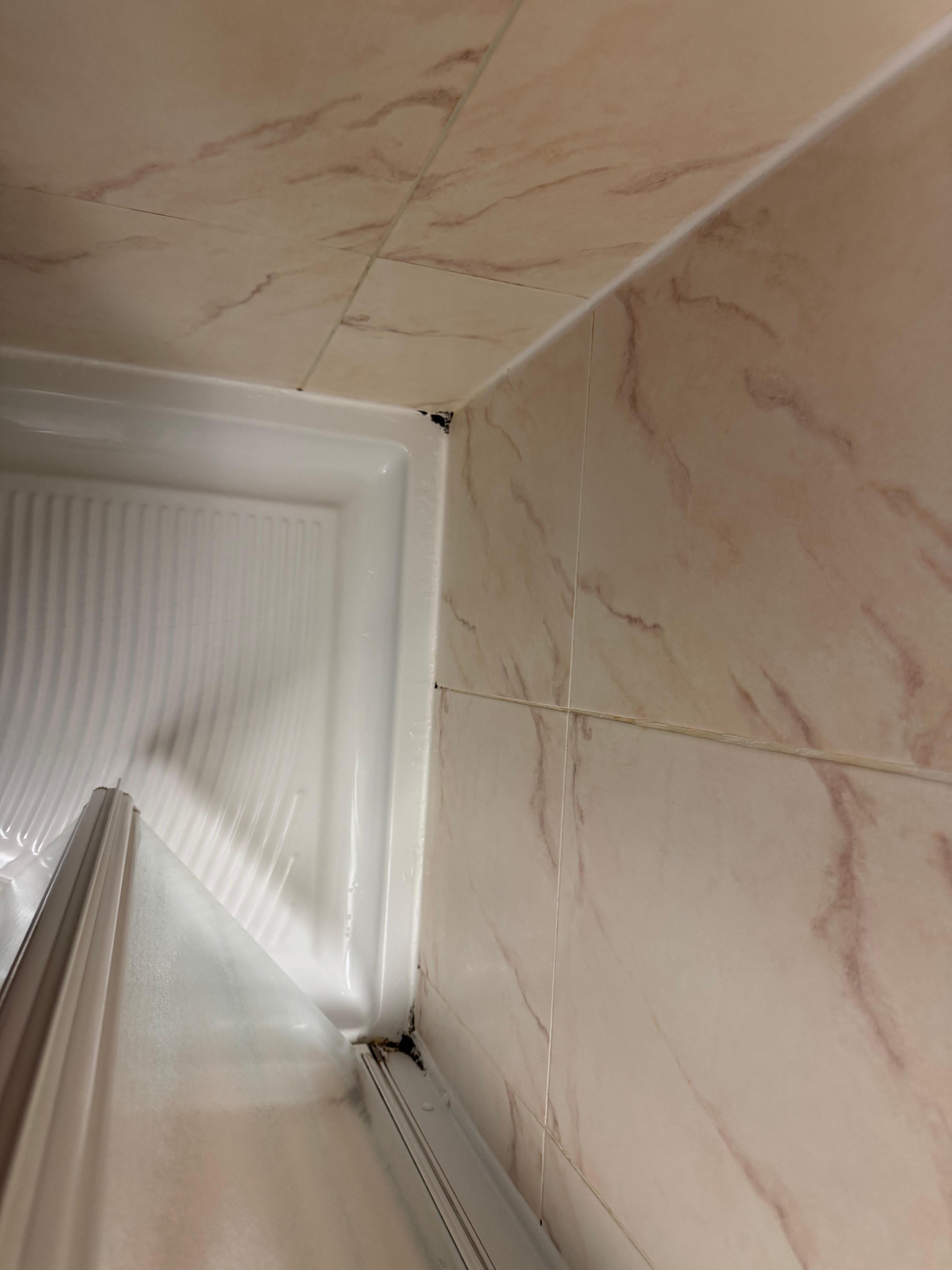 Sujo e mal conservado 