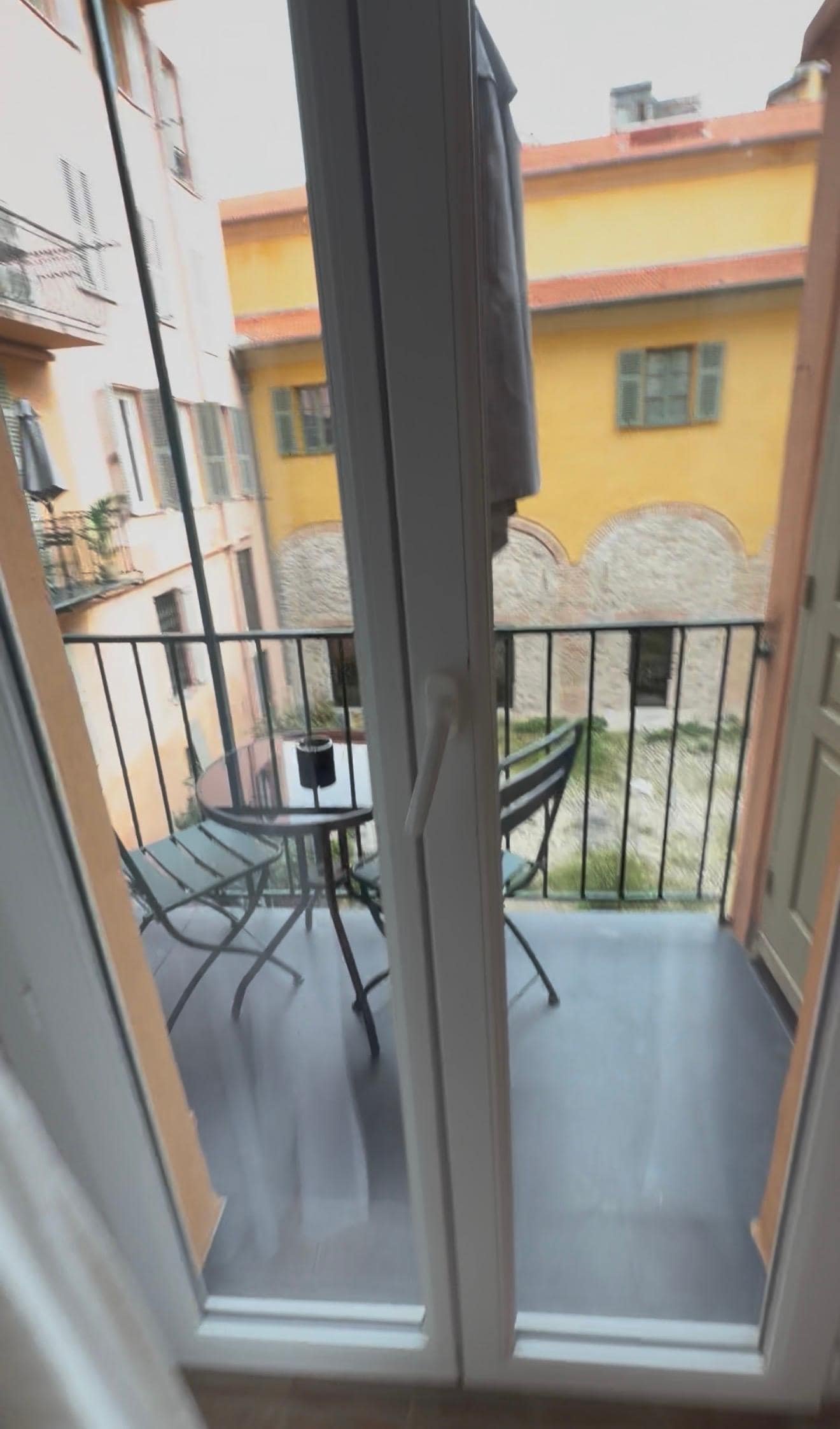 Balcony, view is the inner yard.