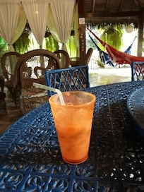 Caipirinha maravilhosa de umbu-cajá!