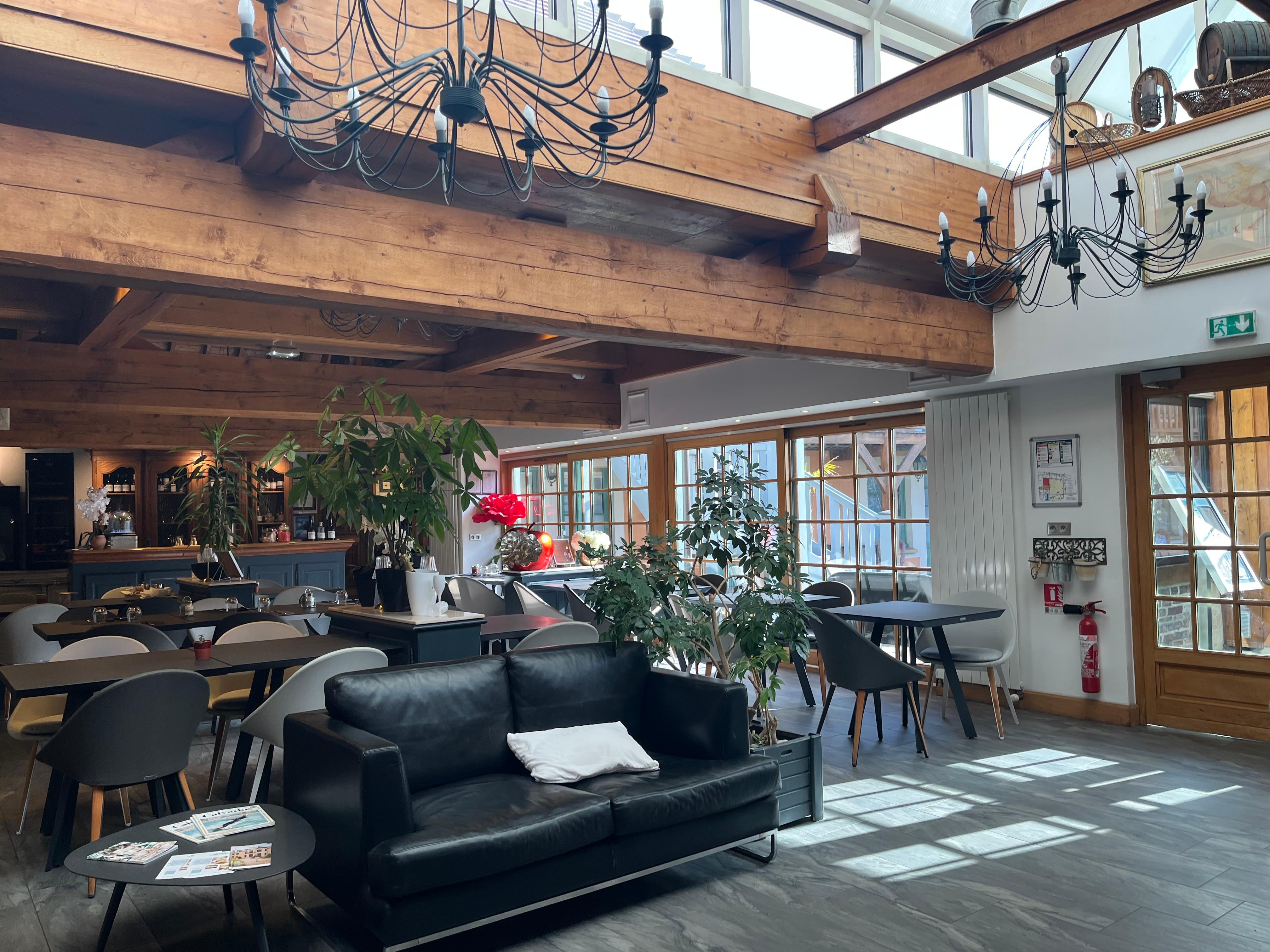 Salle de repas , dîner , petit déjeuner 