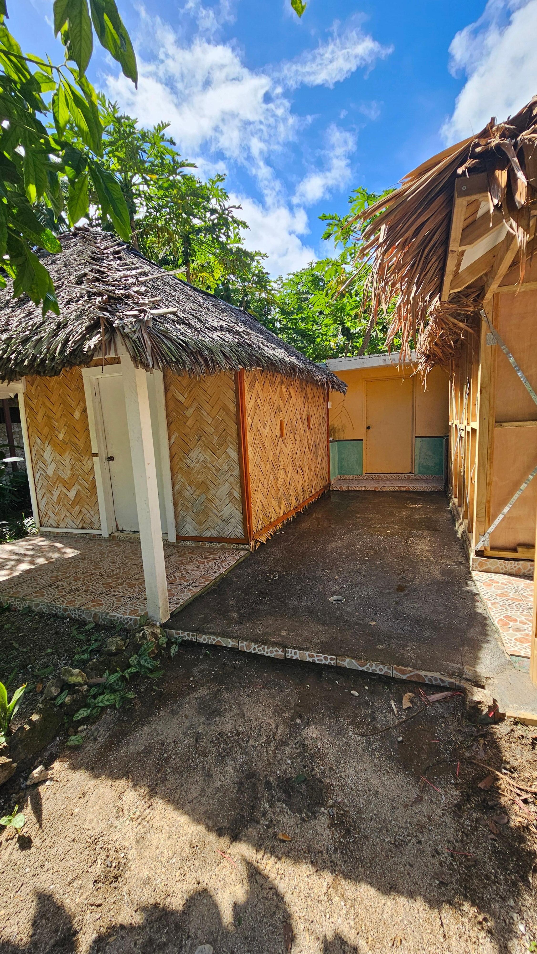 Shared bathroom with bungalow 