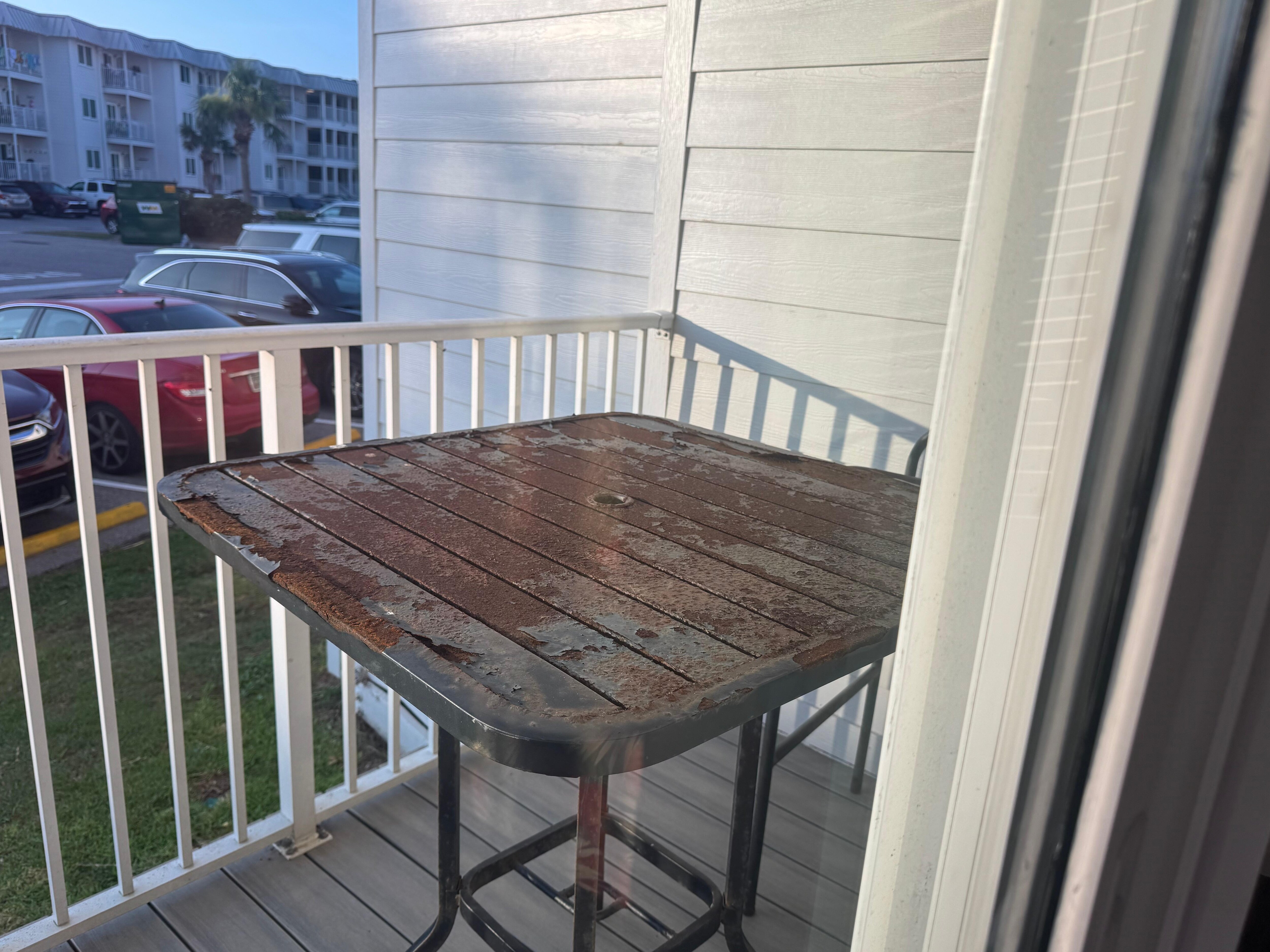 Rusted patio furniture 