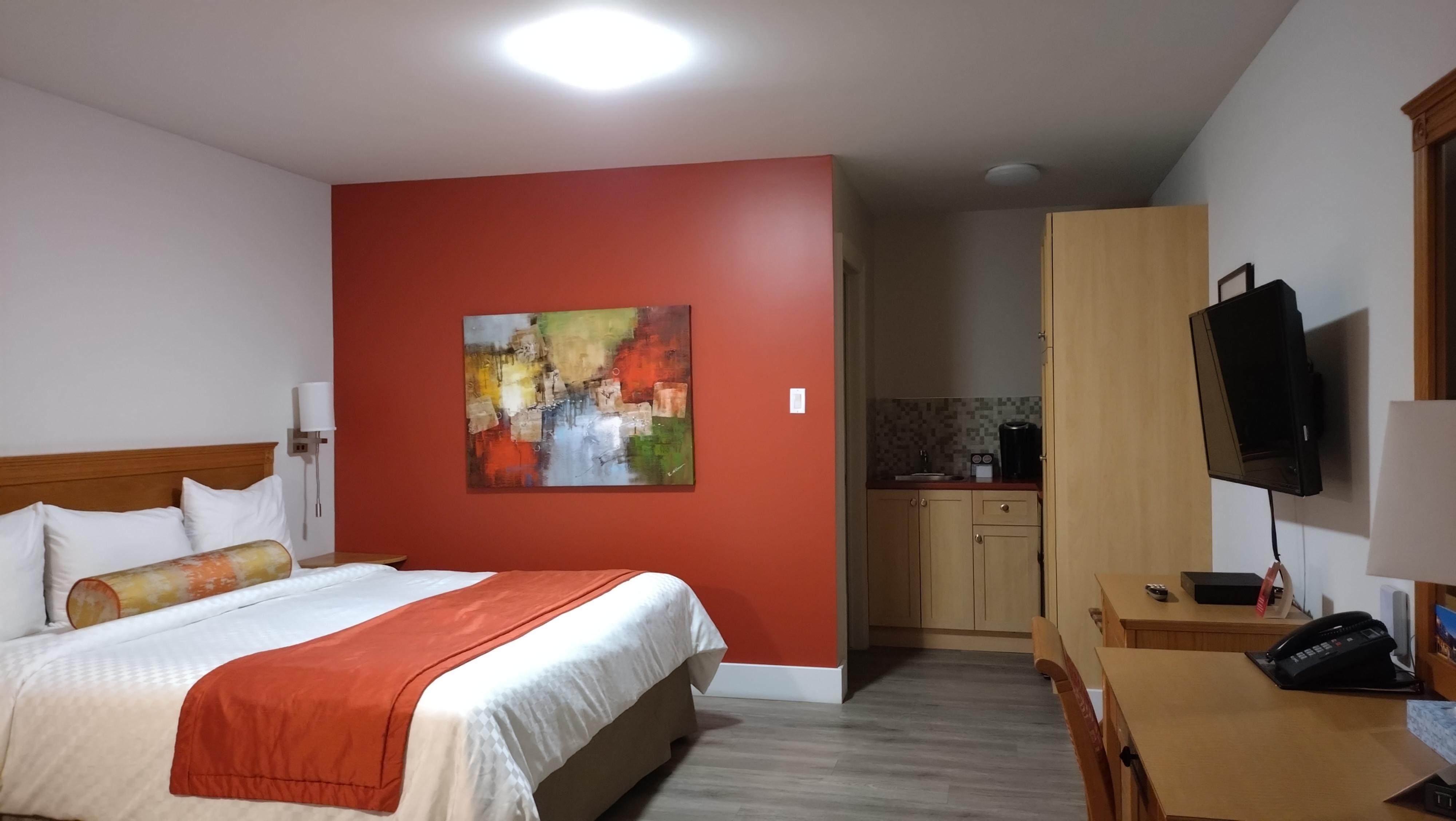 Chambre et coin cuisine 