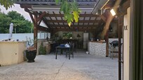 Outdoor kitchen