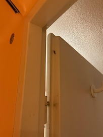 Porte de la salle de bain