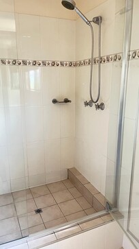 Shower (great)