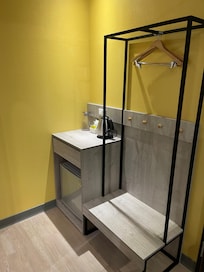 No closet, only rack for hanging cloth