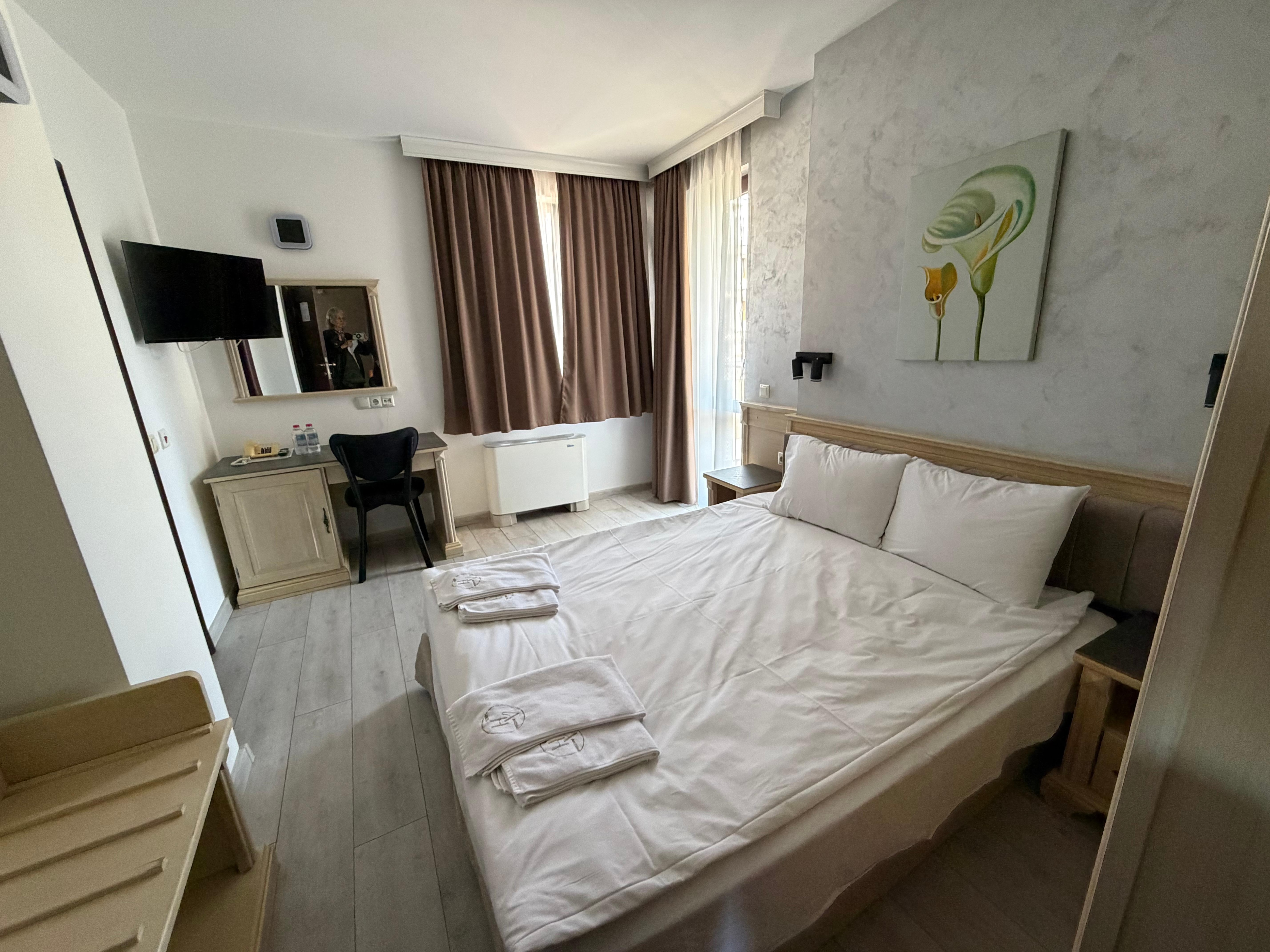 Large bedroom 