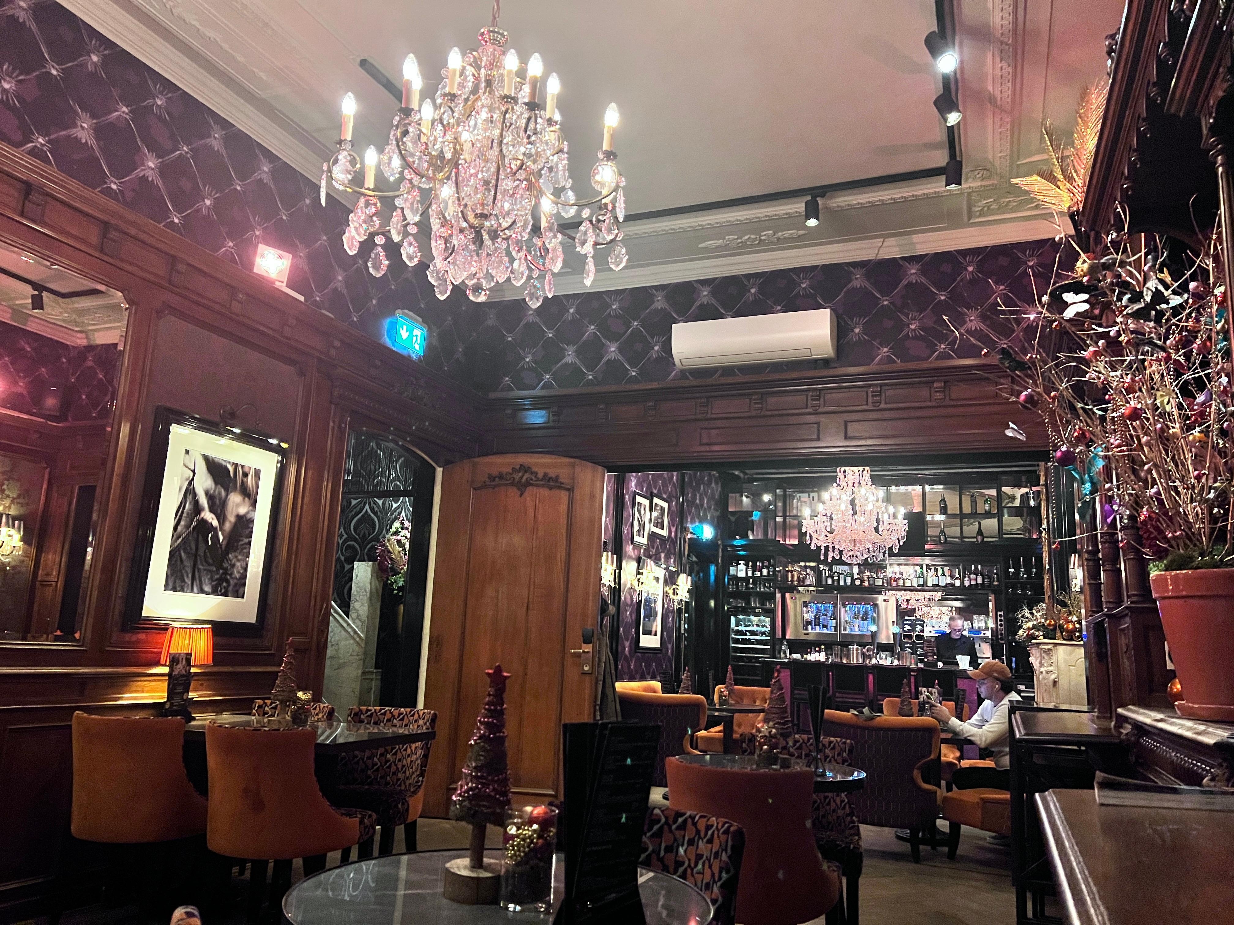 Romantic sophisticated, ambience, and decor. 